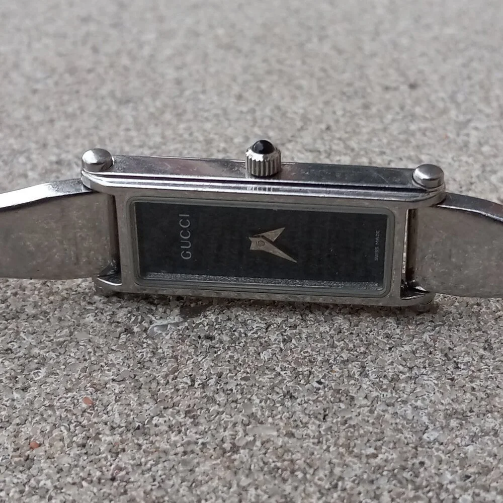Gucci Silver & Black, Swiss Made, Quartz Ladies Watch